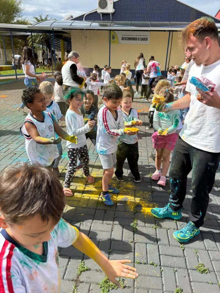 Semana das Crianças é celebrada com criatividade nas escolas municipais 