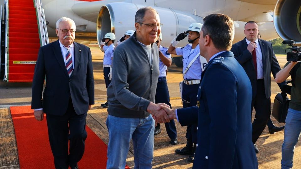 Sergey Lavrov, chanceler russo, desembarca no Brasil. Créditos: MRE Rússia / Twitter