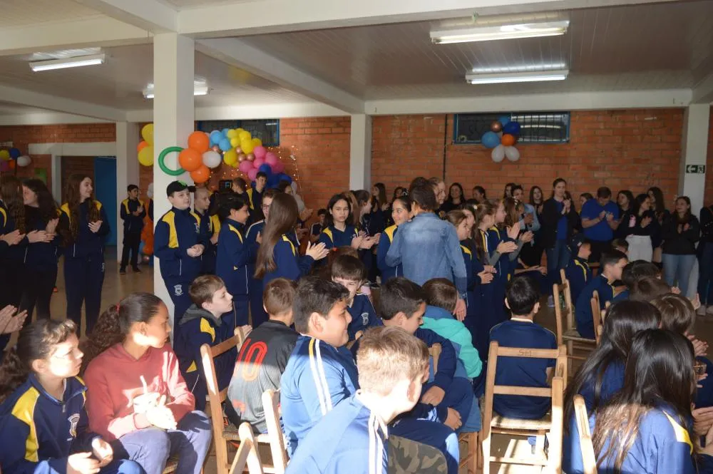 Alegria e convivência marcam o Dia das Crianças nas escolas municipais