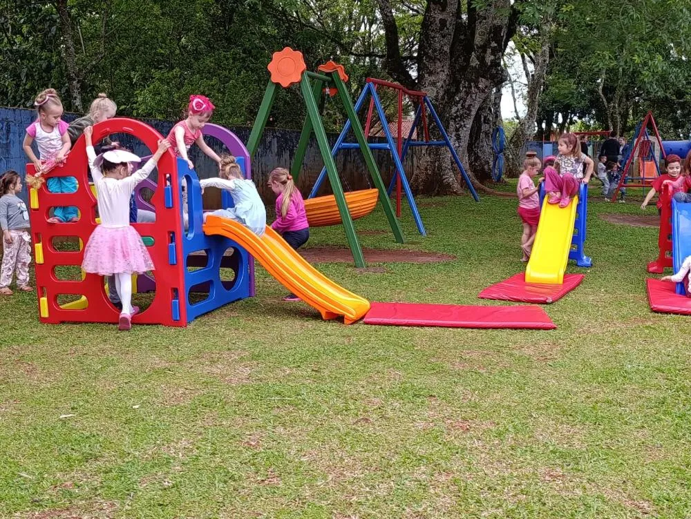 Alegria e convivência marcam o Dia das Crianças nas escolas municipais