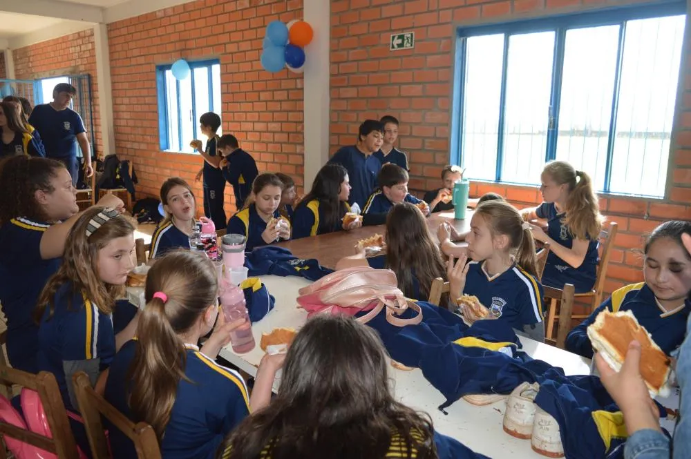Alegria e convivência marcam o Dia das Crianças nas escolas municipais
