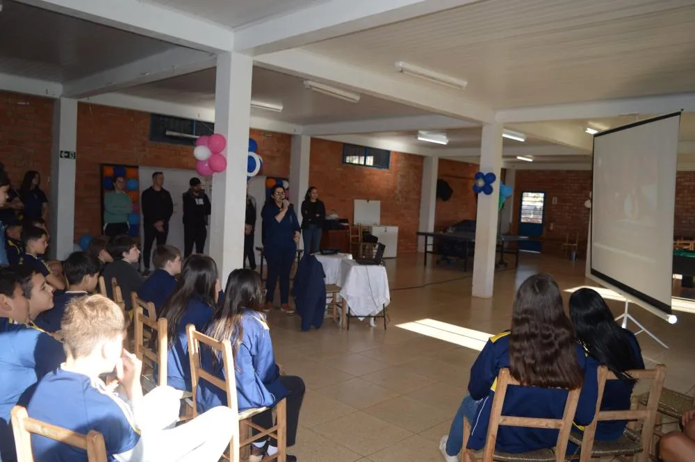Alegria e convivência marcam o Dia das Crianças nas escolas municipais