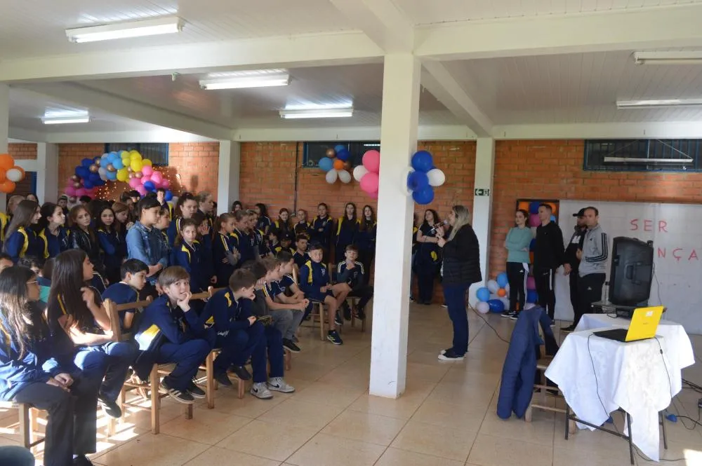 Alegria e convivência marcam o Dia das Crianças nas escolas municipais
