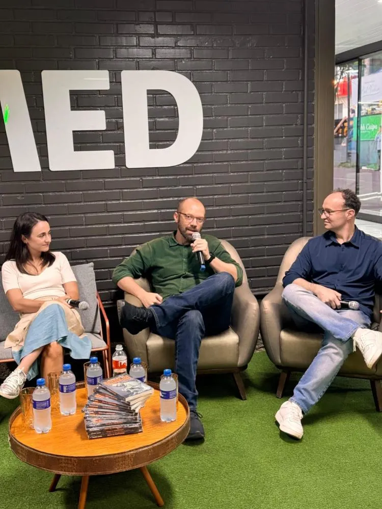 Bate-papo com Daniel Scola e convidados destacou histórias de coragem e cuidado