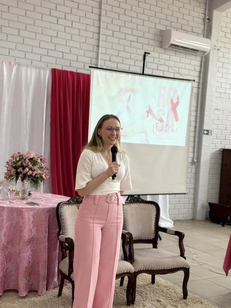 Evento do Outubro Rosa reúne centenas de mulheres em Barra do Guarita