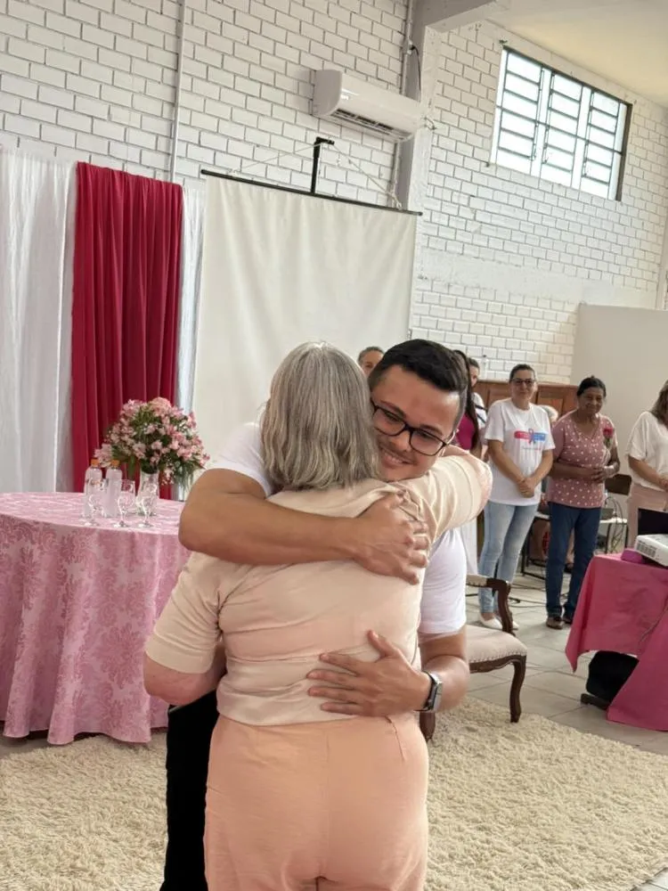 Evento do Outubro Rosa reúne centenas de mulheres em Barra do Guarita