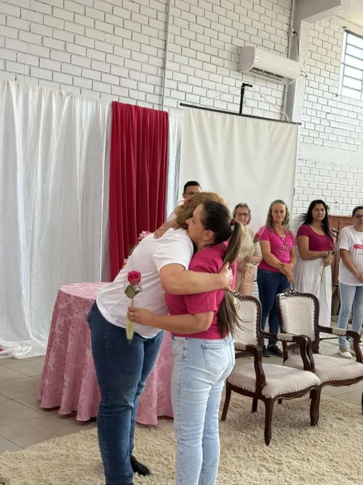 Evento do Outubro Rosa reúne centenas de mulheres em Barra do Guarita