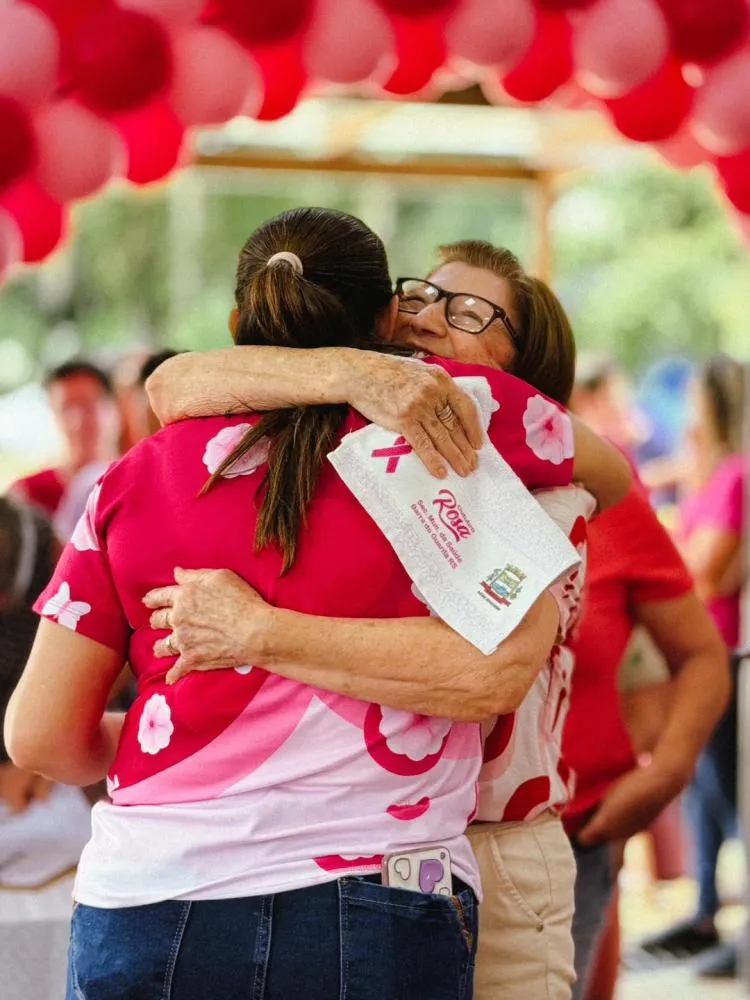 Evento do Outubro Rosa reúne centenas de mulheres em Barra do Guarita