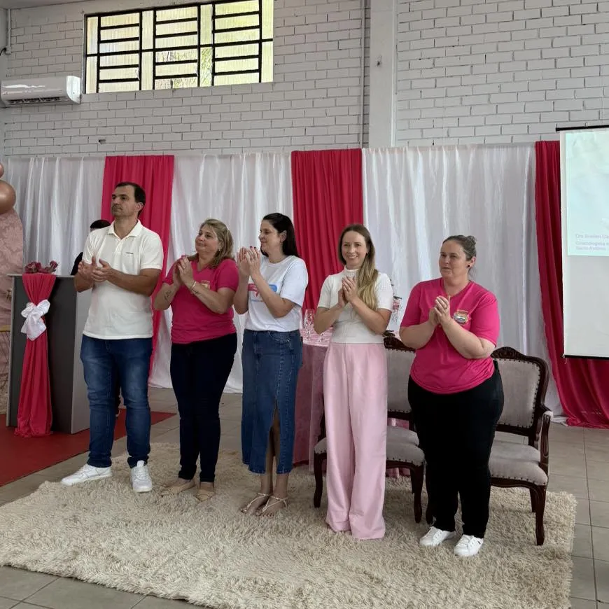 Evento do Outubro Rosa reúne centenas de mulheres em Barra do Guarita