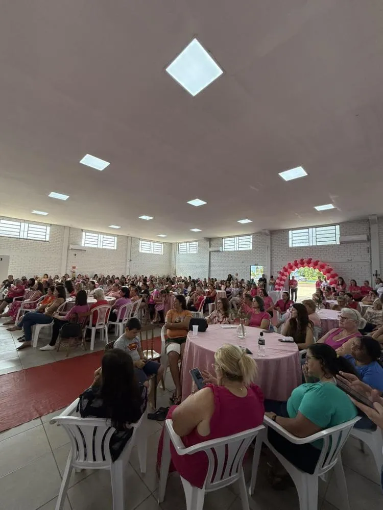 Evento do Outubro Rosa reúne centenas de mulheres em Barra do Guarita