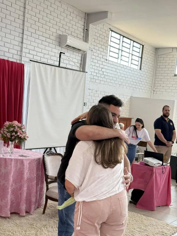 Evento do Outubro Rosa reúne centenas de mulheres em Barra do Guarita