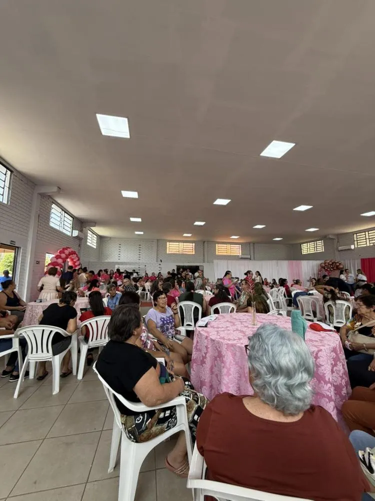 Evento do Outubro Rosa reúne centenas de mulheres em Barra do Guarita