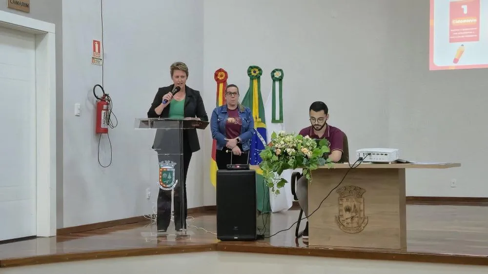 Gauchinho Fiscal é apresentado em cerimônia de premiação da Educação Fiscal