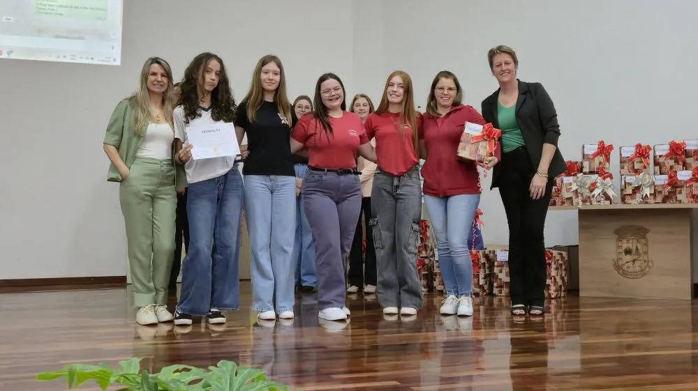 Gauchinho Fiscal é apresentado em cerimônia de premiação da Educação Fiscal