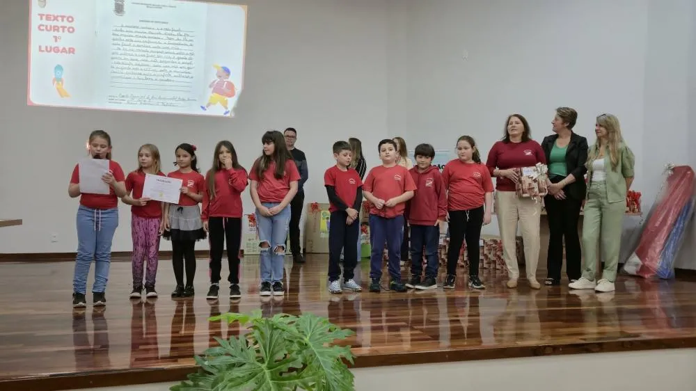 Gauchinho Fiscal é apresentado em cerimônia de premiação da Educação Fiscal
