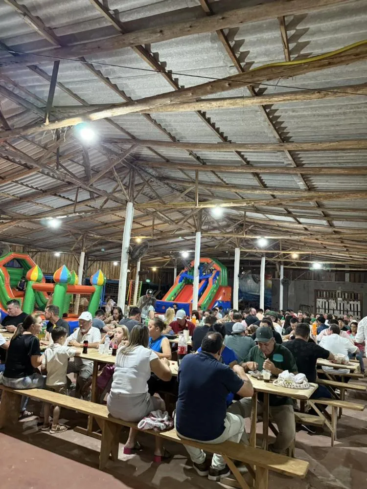 Servidores municipais são homenageados em jantar promovido pela Administração
