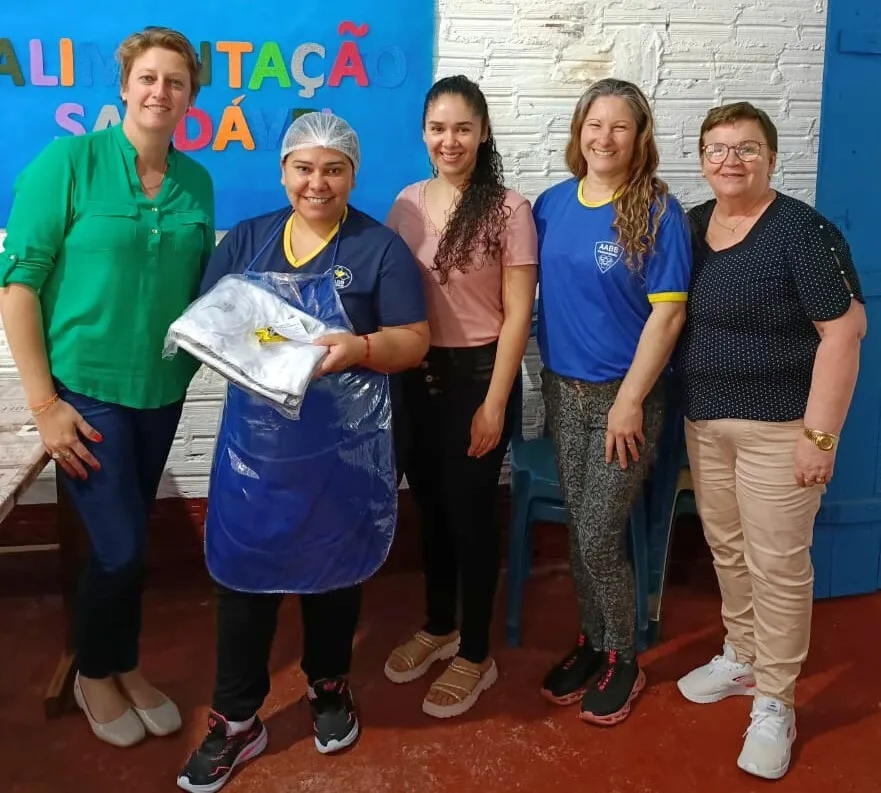 Administração Municipal distribui kits de proteção a funcionários da Educação