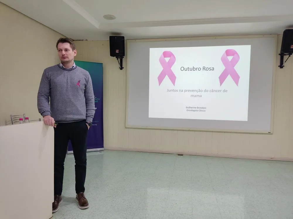 Outubro Rosa: Hospital Unimed Noroeste/RS incentiva colaboradoras à prevenção do câncer de mama