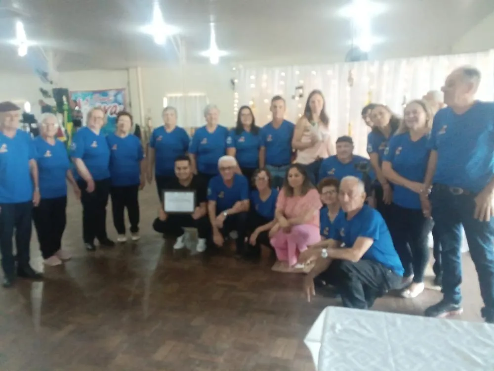 Grupo de Derrubadas leva música e integração ao 24º Encontro Regional de Corais da Pessoa Idosa