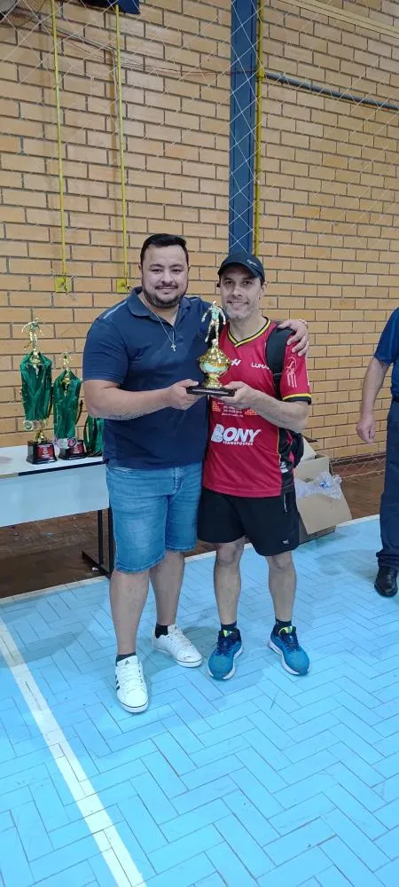 Noite de finais emocionantes marca o encerramento do Municipal de Futsal em Vista Gaúcha