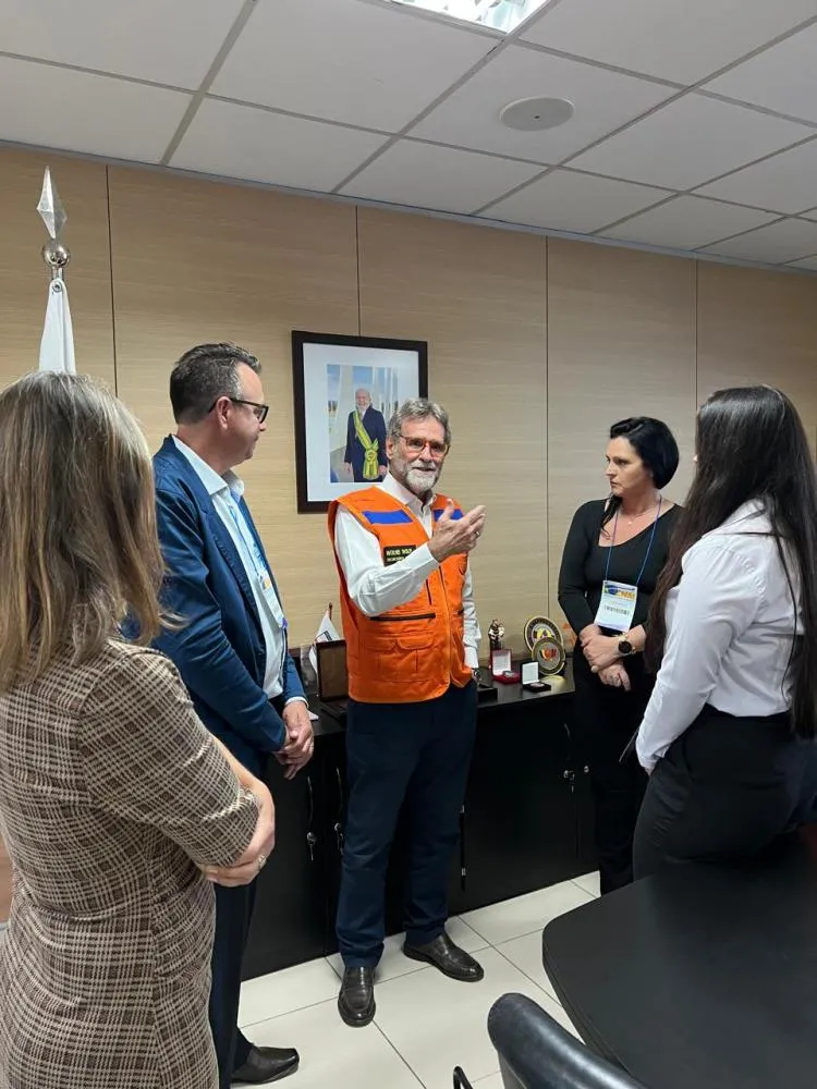 Reunião em Brasília avança tratativas para reconstrução de pontes em Três Passos e Tenente Portela
