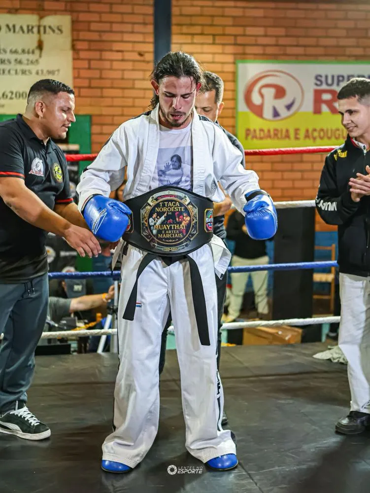 Atletas de Derrubadas se destacam na 1ª Taça Noroeste de Muay Thai em Redentora