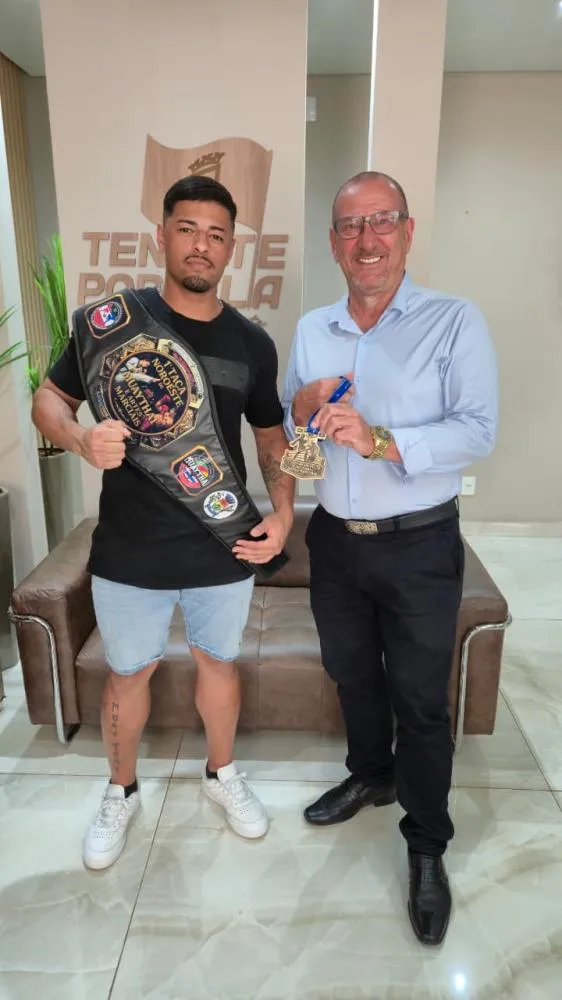 Atleta portelense conquista cinturão na 1ª Taça Noroeste de Muay Thai