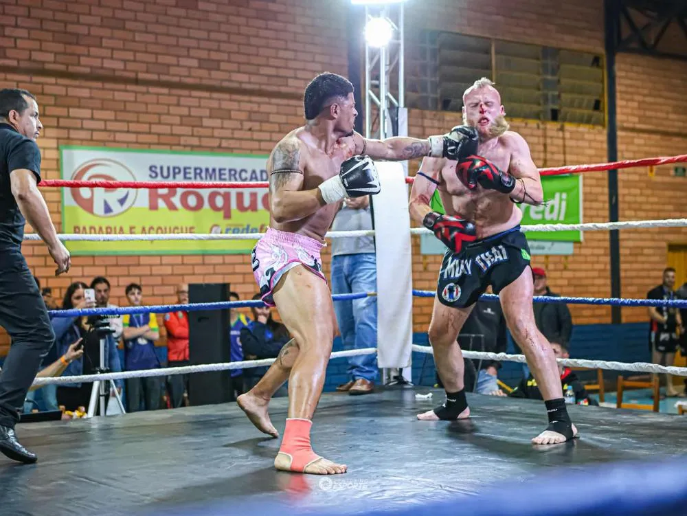 Atleta portelense conquista cinturão na 1ª Taça Noroeste de Muay Thai