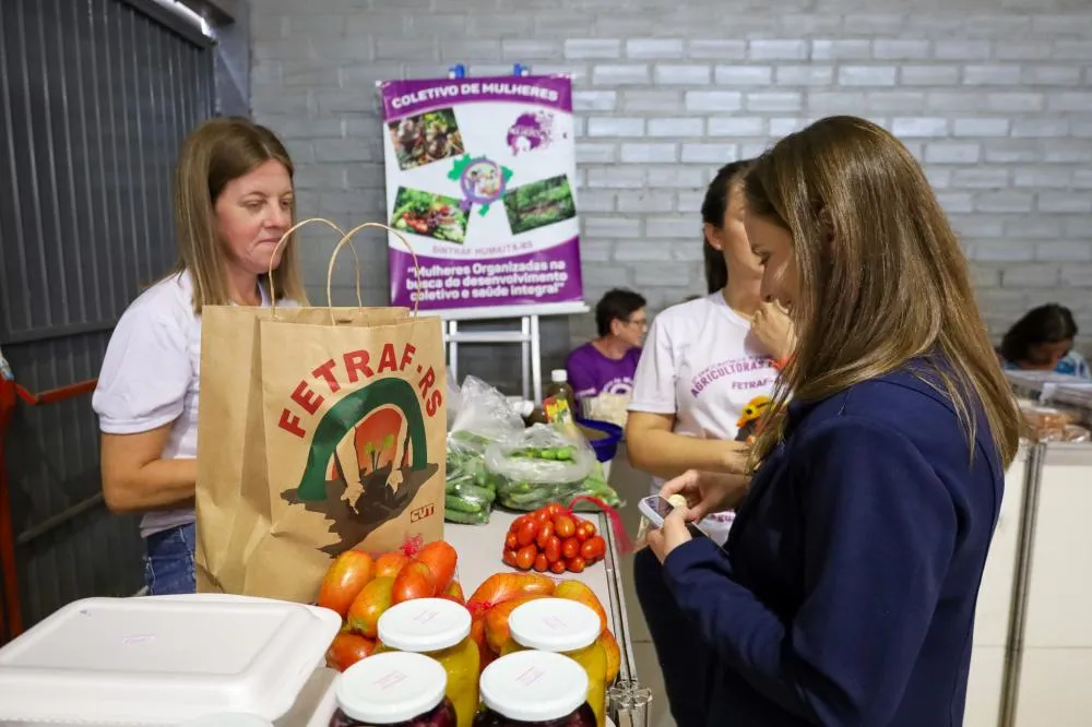 2º Encontro Estadual e 1ª Feira de Agricultoras Familiares da FETRAF-RS reafirma protagonismo das mulheres e apresenta carta com reivindicações e compromissos pela vida, pela natureza e pela agricultura familiar