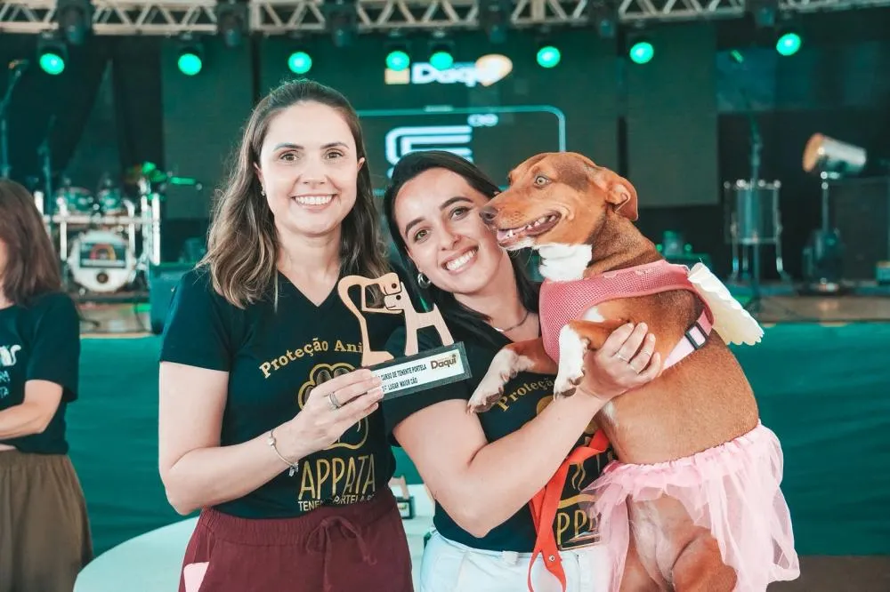 Cãocurso da Feira Negócios Daqui premia tutores e destaca integração entre famílias e pets