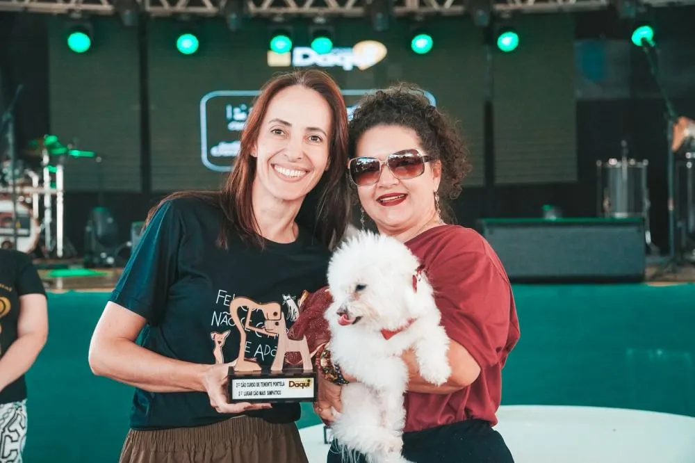 Cãocurso da Feira Negócios Daqui premia tutores e destaca integração entre famílias e pets