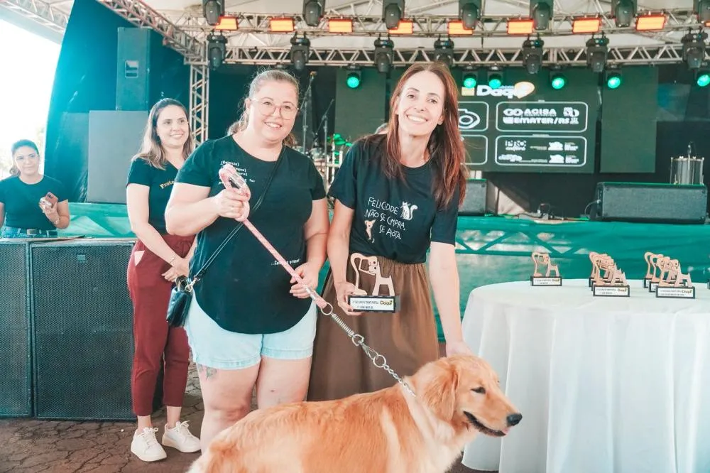 Cãocurso da Feira Negócios Daqui premia tutores e destaca integração entre famílias e pets