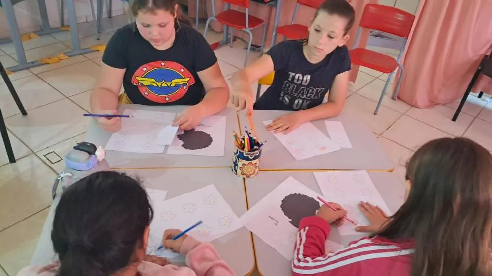Escolas municipais promovem ações de reflexão no Dia da Consciência Negra