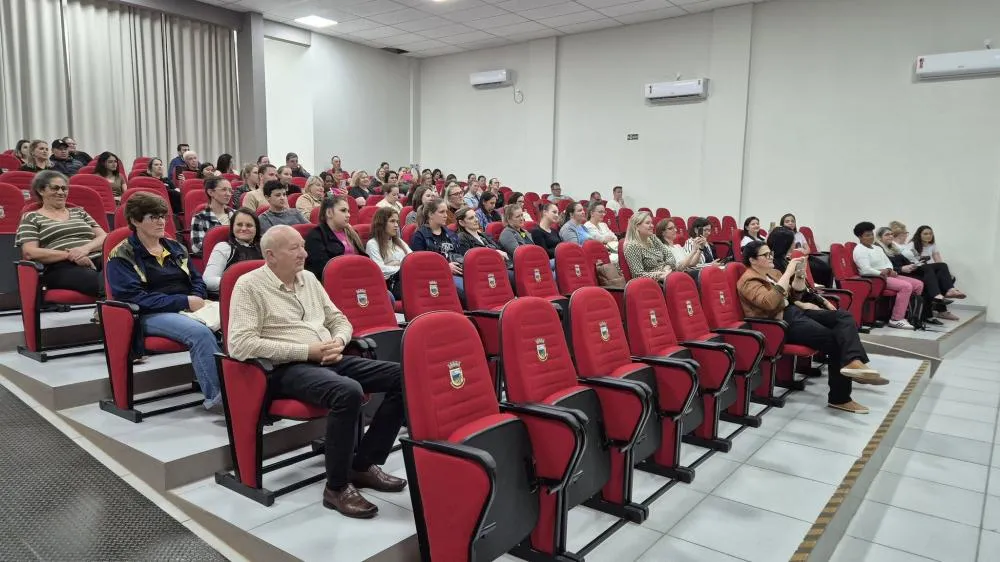 1. Derrubadas realiza III Seminário Regional e reforça educação para relações étnico-raciais
