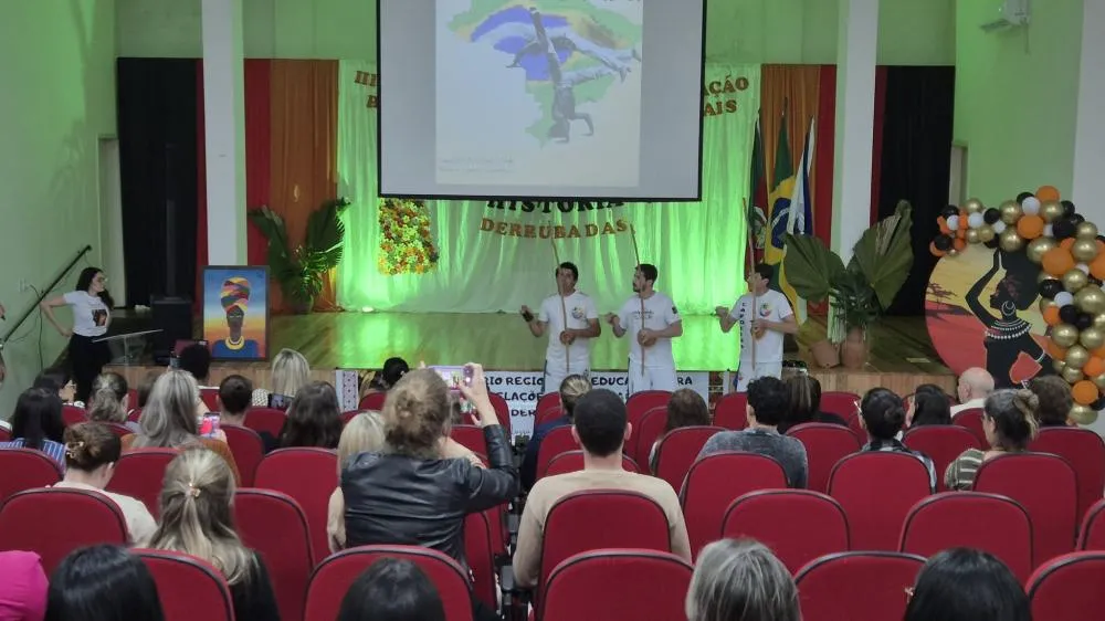 1. Derrubadas realiza III Seminário Regional e reforça educação para relações étnico-raciais
