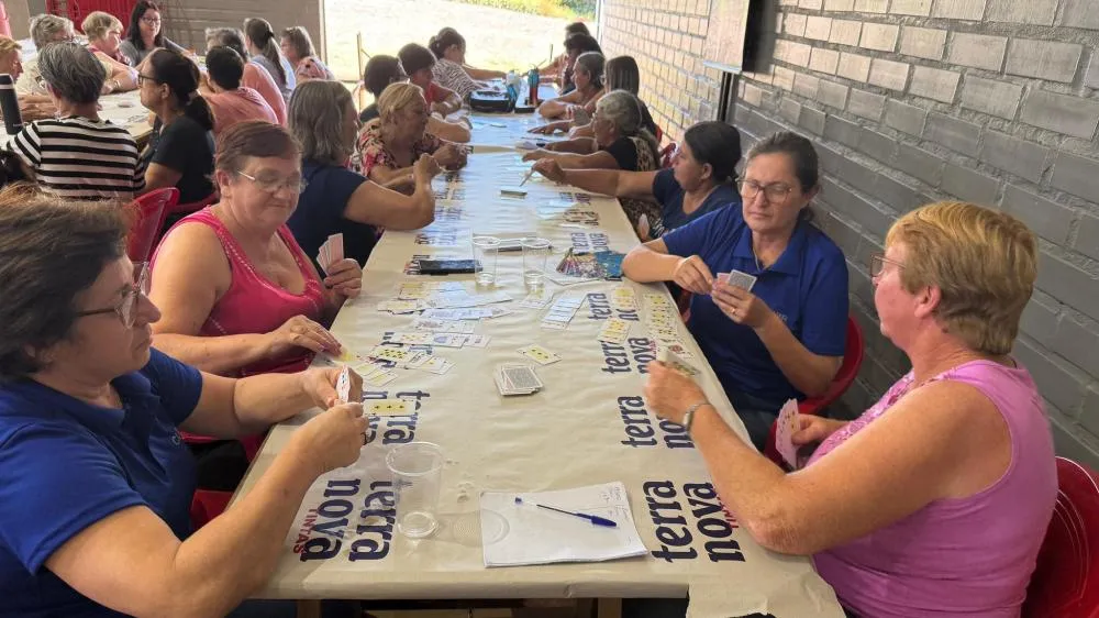 Torneio de Bolãozinho Feminino e Canastra reúne mais de 500 pessoas em Daltro Filho