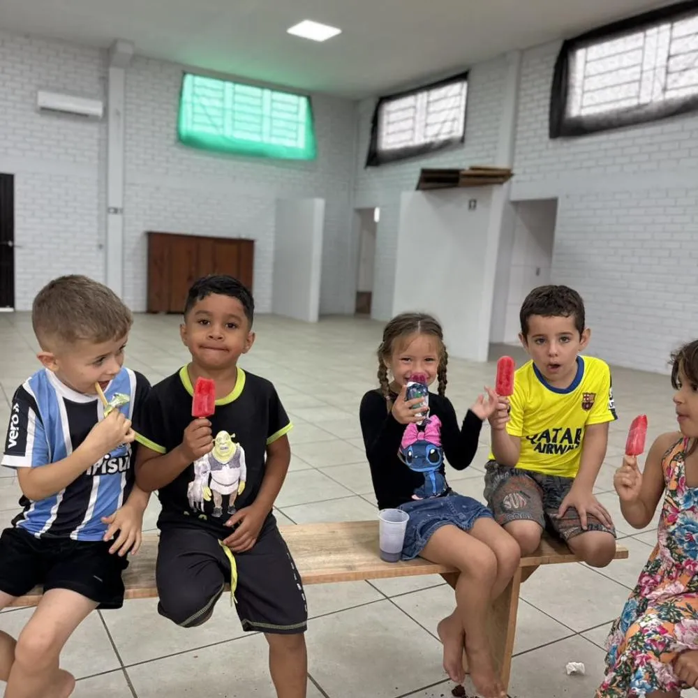 Formandos do CEI Vovó Ilga e da EMEF Cruz e Souza têm dia de integração e alegria