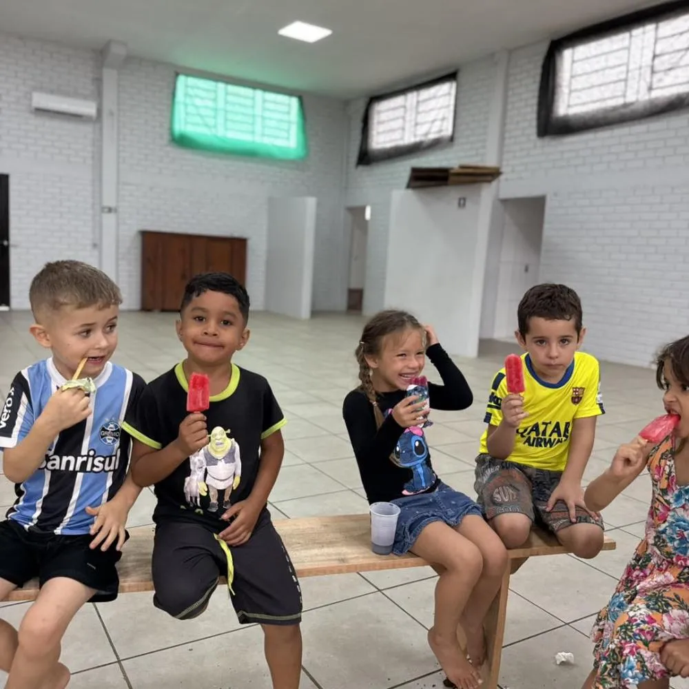 Formandos do CEI Vovó Ilga e da EMEF Cruz e Souza têm dia de integração e alegria
