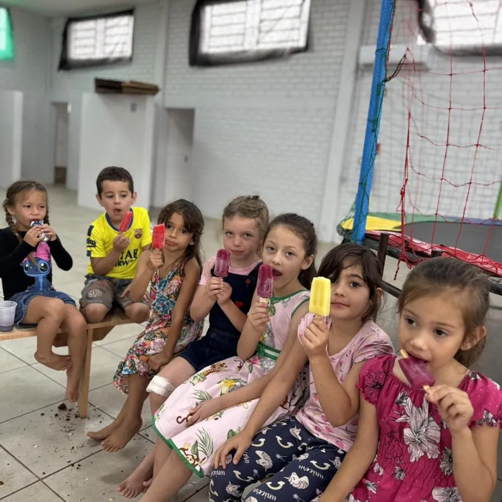 Formandos do CEI Vovó Ilga e da EMEF Cruz e Souza têm dia de integração e alegria