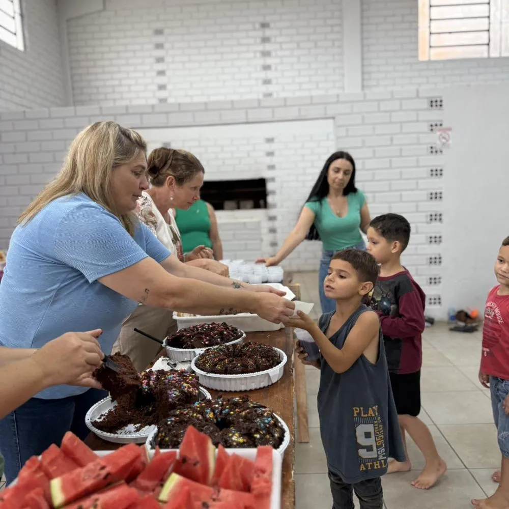 Formandos do CEI Vovó Ilga e da EMEF Cruz e Souza têm dia de integração e alegria