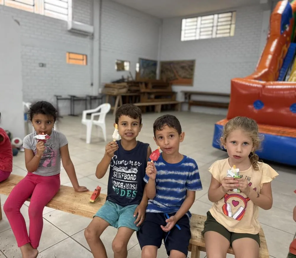 Formandos do CEI Vovó Ilga e da EMEF Cruz e Souza têm dia de integração e alegria