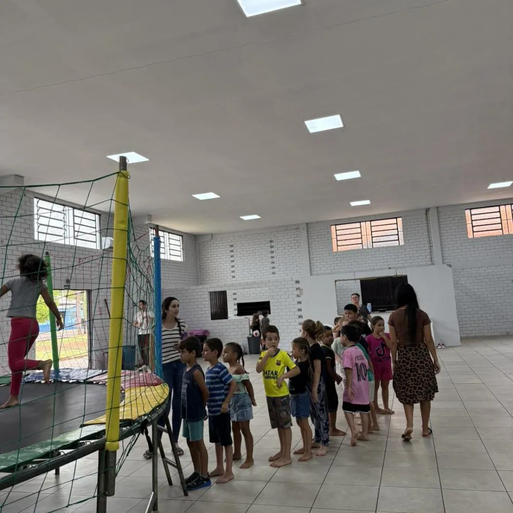 Formandos do CEI Vovó Ilga e da EMEF Cruz e Souza têm dia de integração e alegria