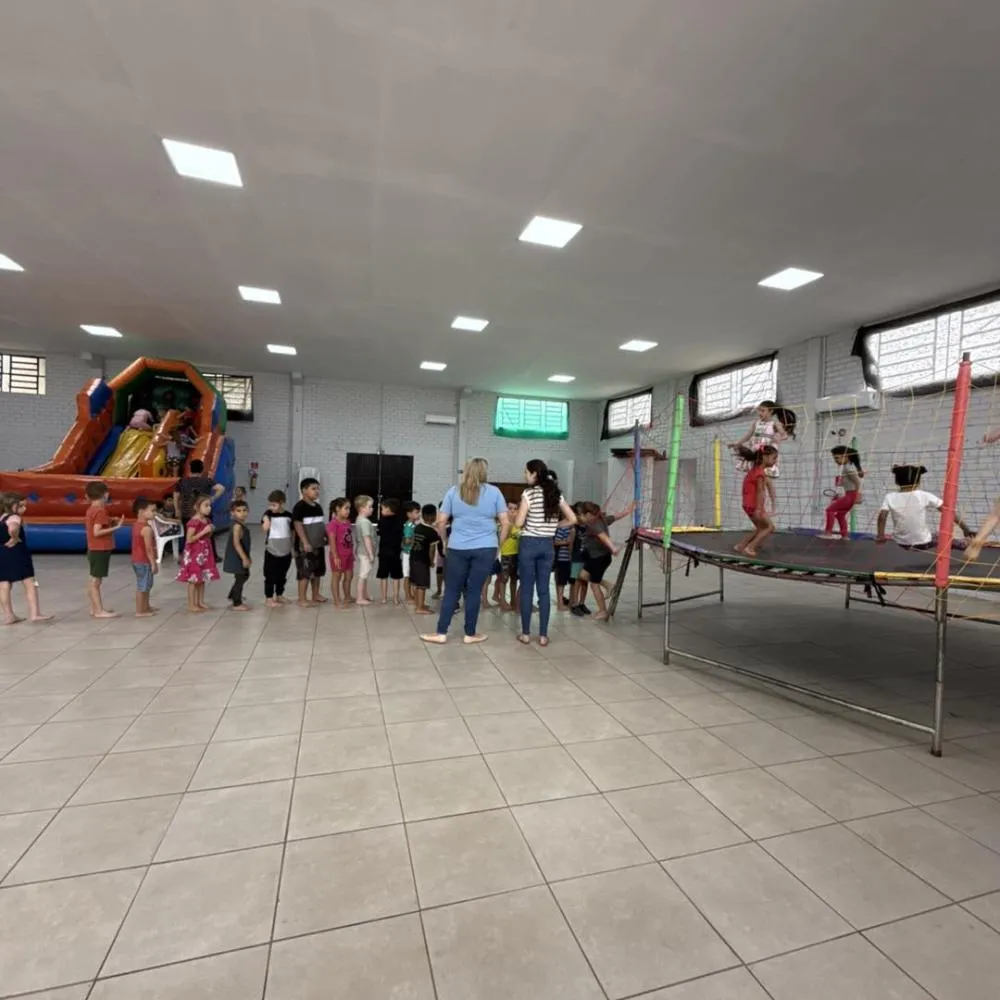 Formandos do CEI Vovó Ilga e da EMEF Cruz e Souza têm dia de integração e alegria