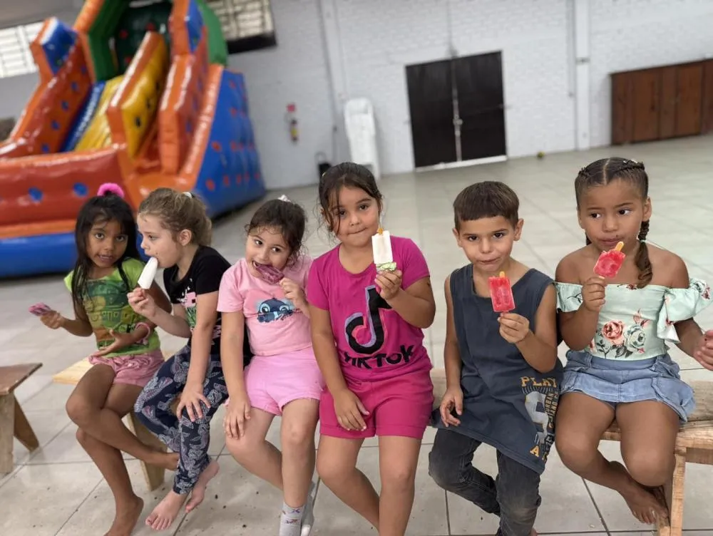 Formandos do CEI Vovó Ilga e da EMEF Cruz e Souza têm dia de integração e alegria