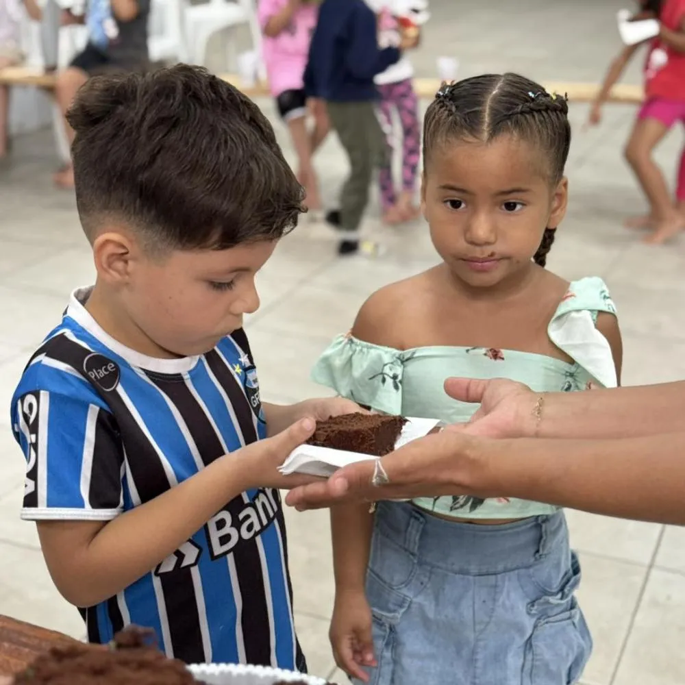 Formandos do CEI Vovó Ilga e da EMEF Cruz e Souza têm dia de integração e alegria
