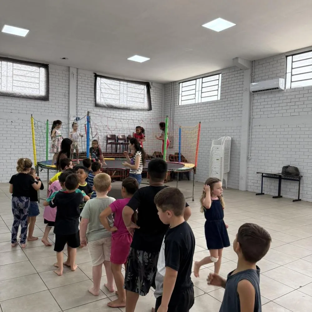 Formandos do CEI Vovó Ilga e da EMEF Cruz e Souza têm dia de integração e alegria