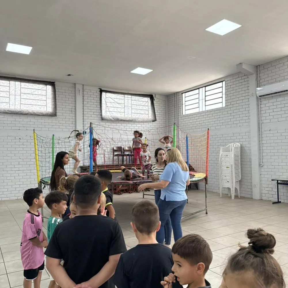 Formandos do CEI Vovó Ilga e da EMEF Cruz e Souza têm dia de integração e alegria