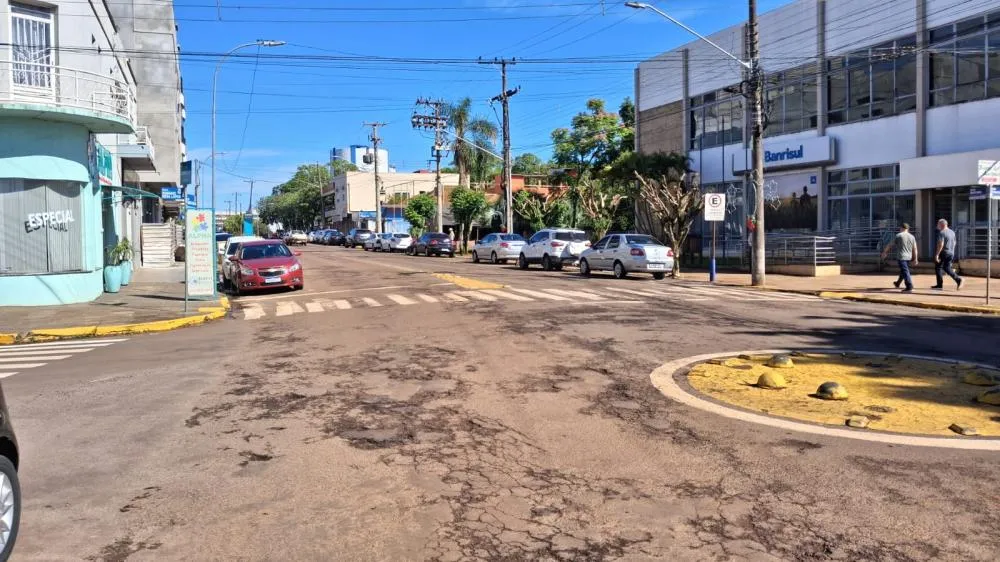 Comércio e Prefeitura buscam consenso para melhorar circulação no Hospital Santo Antônio