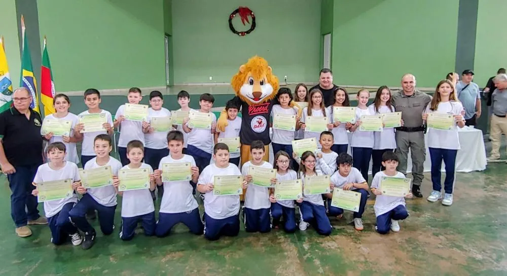 Brigada Militar forma mais de 390 alunos no Proerd no segundo semestre de 2025
