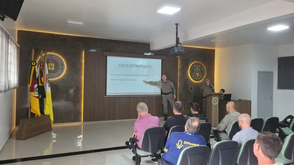 Brigada Militar lança Operação Cerco de Aço e entrega viatura à Patrulha Maria da Penha